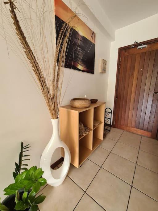Farerei Appartement Spacieux, Equipe Et Confortable Faaa Екстериор снимка
