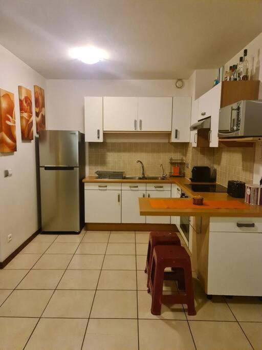 Farerei Appartement Spacieux, Equipe Et Confortable Faaa Екстериор снимка
